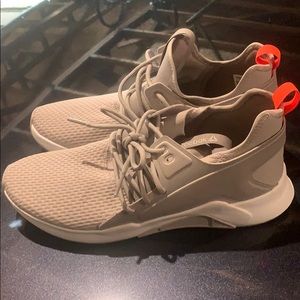 Like new Reebok sneakers
